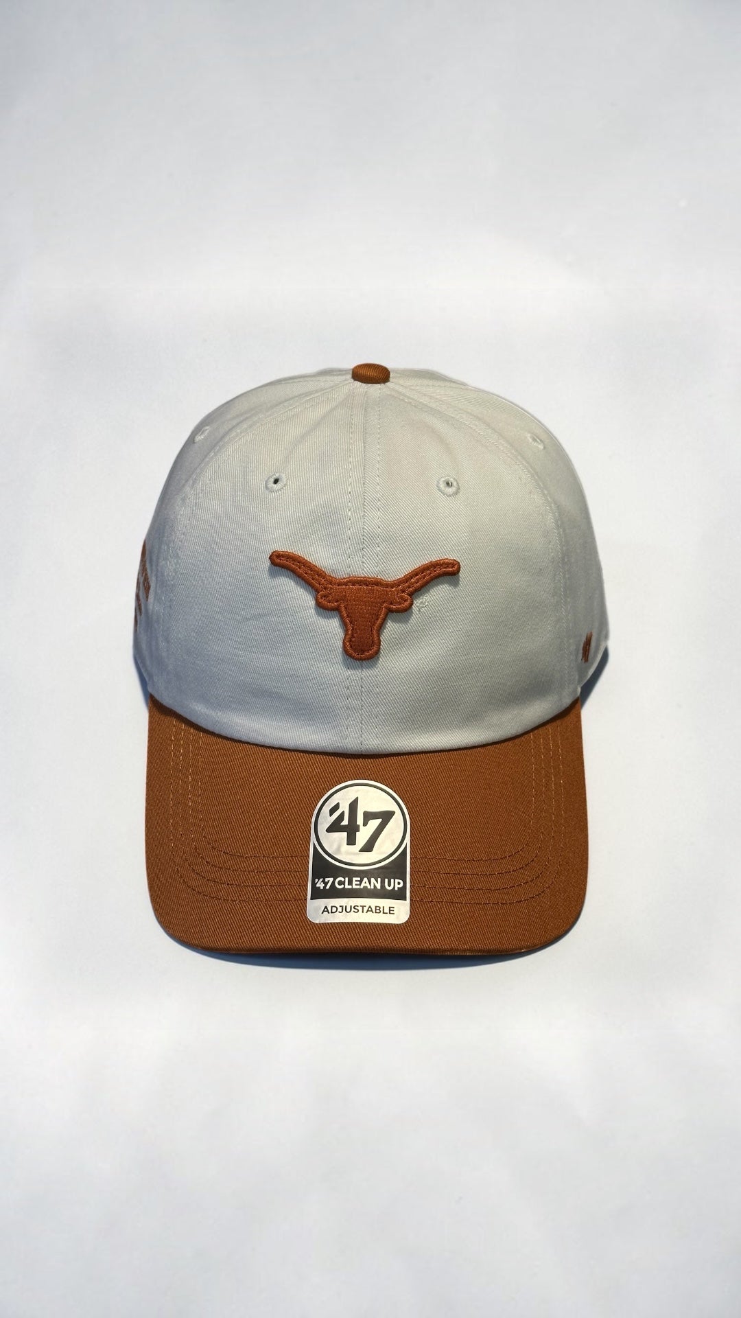 ‘47 Texas Longhorns Contemporary Basic Two Tone 
Clean Up